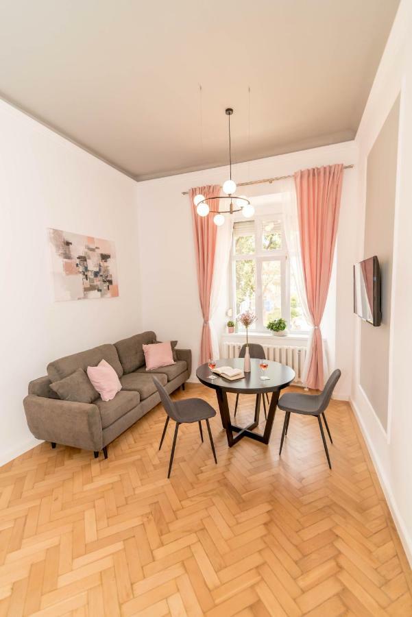 Central Premium Suites - Liberty Square Timişoara Extérieur photo