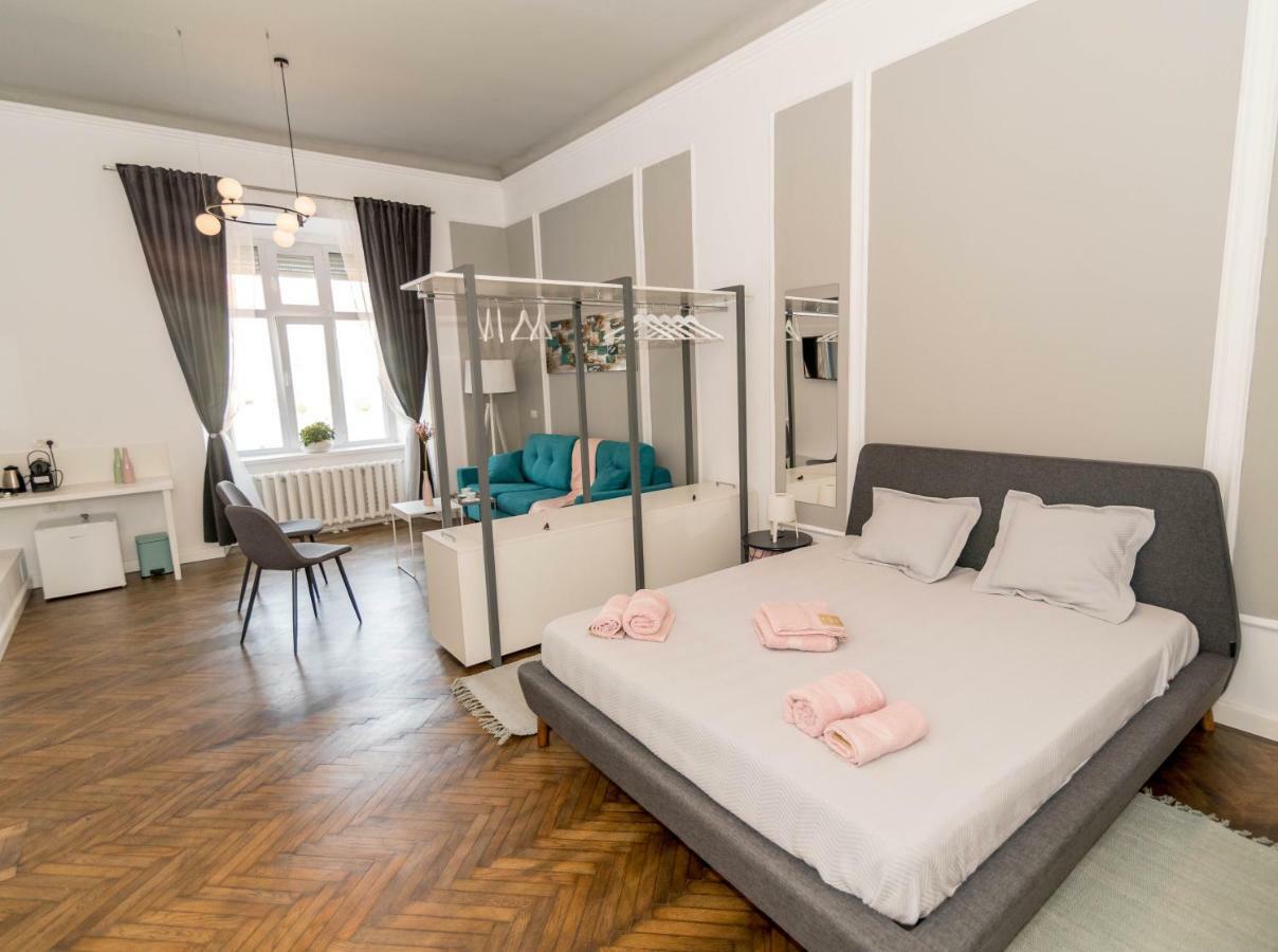 Central Premium Suites - Liberty Square Timişoara Extérieur photo